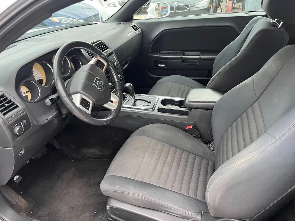 2014 Dodge Challenger 3rd Gen - Image 6 of 8