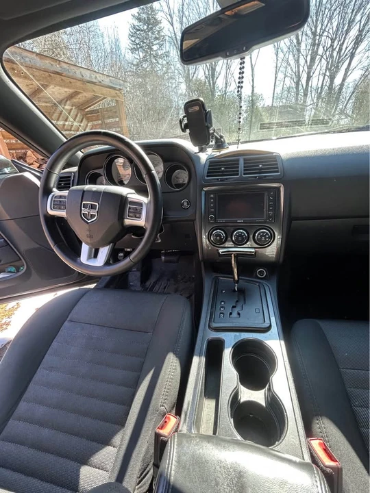 2014 Dodge Challenger 3rd Gen - Image 13 of 15