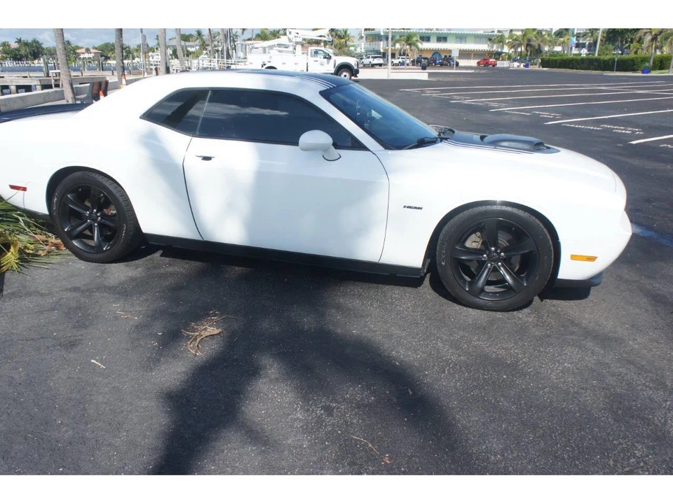 2014 Dodge Challenger 3rd Gen - Image 14 of 31