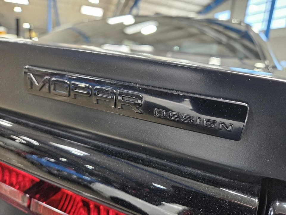 2014 Dodge Challenger 3rd Gen - Image 17 of 18