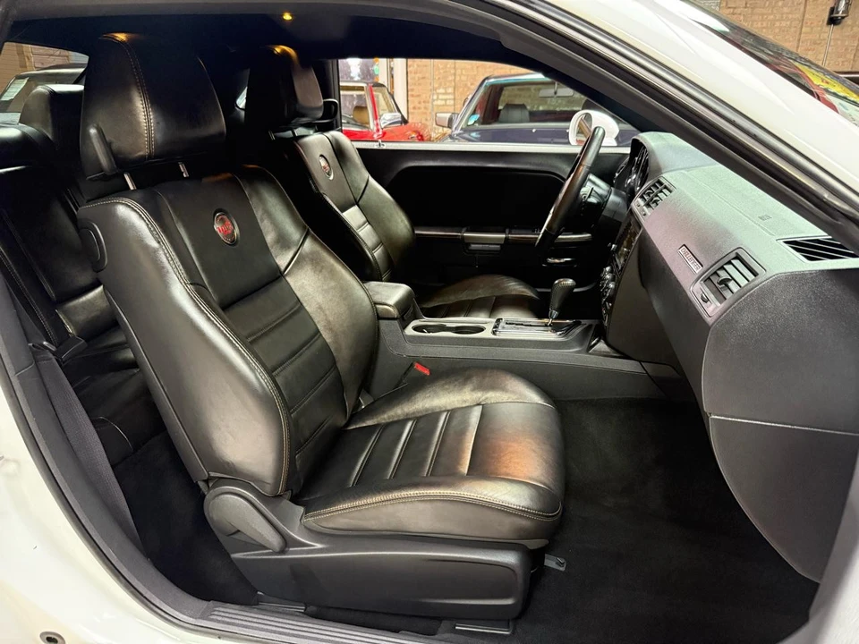 2014 Dodge Challenger 3rd Gen - Image 23 of 31