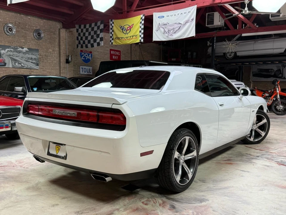 2014 Dodge Challenger 3rd Gen - Image 4 of 31