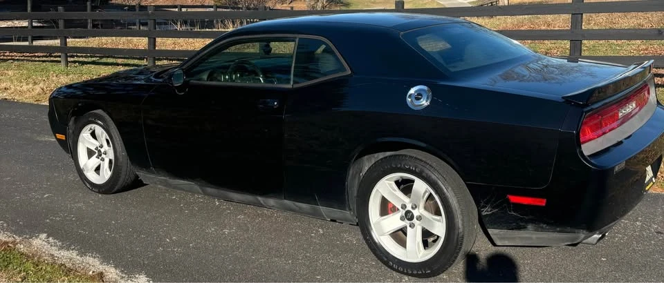 2014 Dodge Challenger 3rd Gen - Image 2 of 9