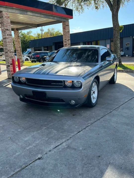 2014 Dodge Challenger SRT8 & 392 3rd Gen - Image 5 of 10