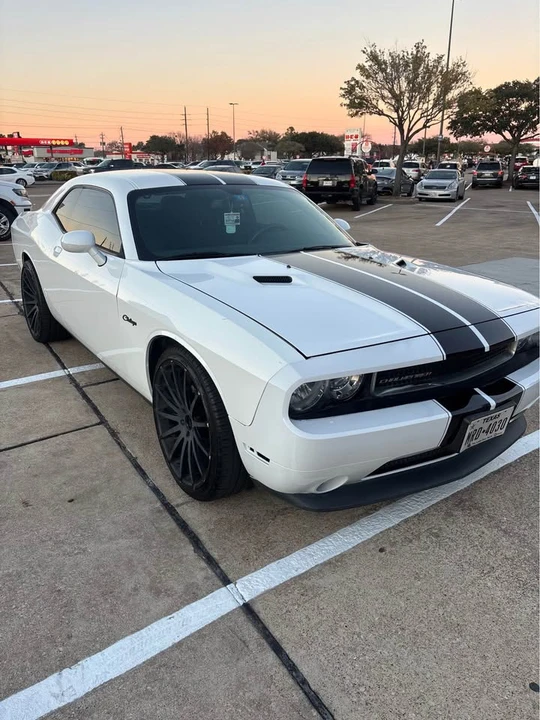 2014 Dodge Challenger 3rd Gen - Image 2 of 5