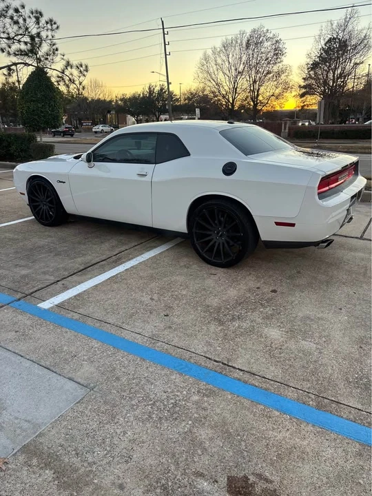 2014 Dodge Challenger 3rd Gen - Image 5 of 5