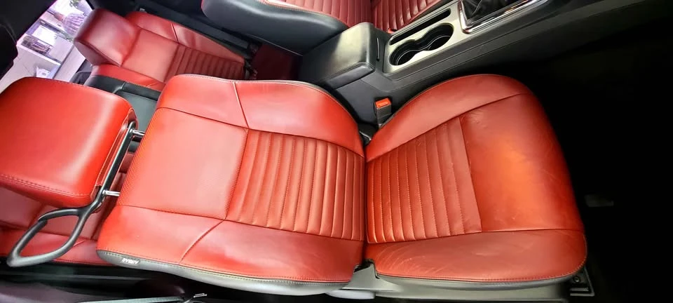 2014 Dodge Challenger 3rd Gen - Image 8 of 10