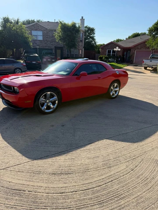 2014 Dodge Challenger 3rd Gen - Image 5 of 12