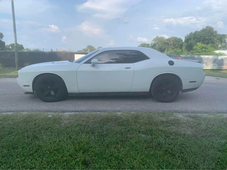 2014 Dodge Challenger 3rd Gen - Image 5 of 8