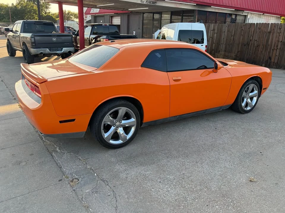 2014 Dodge Challenger 3rd Gen - Image 2 of 8