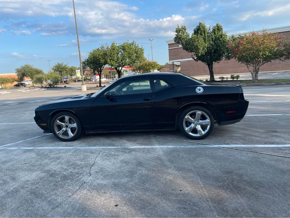 2014 Dodge Challenger 3rd Gen - Image 3 of 11