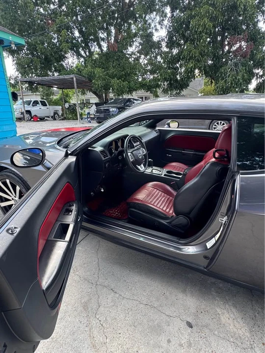 2014 Dodge Challenger 3rd Gen - Image 9 of 12