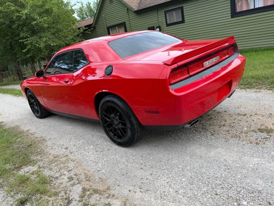 2014 Dodge Challenger 3rd Gen - Image 4 of 10