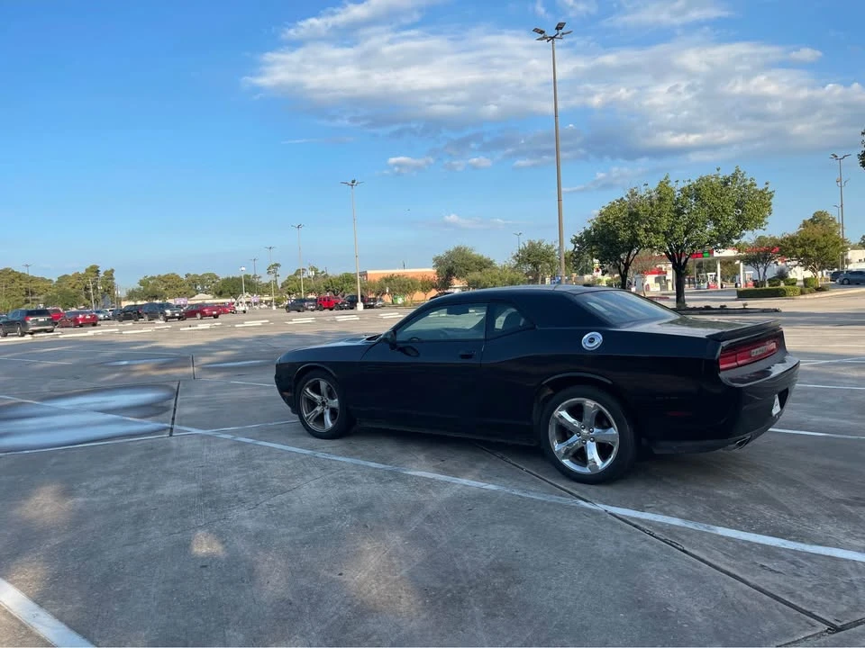 2014 Dodge Challenger 3rd Gen - Image 4 of 11