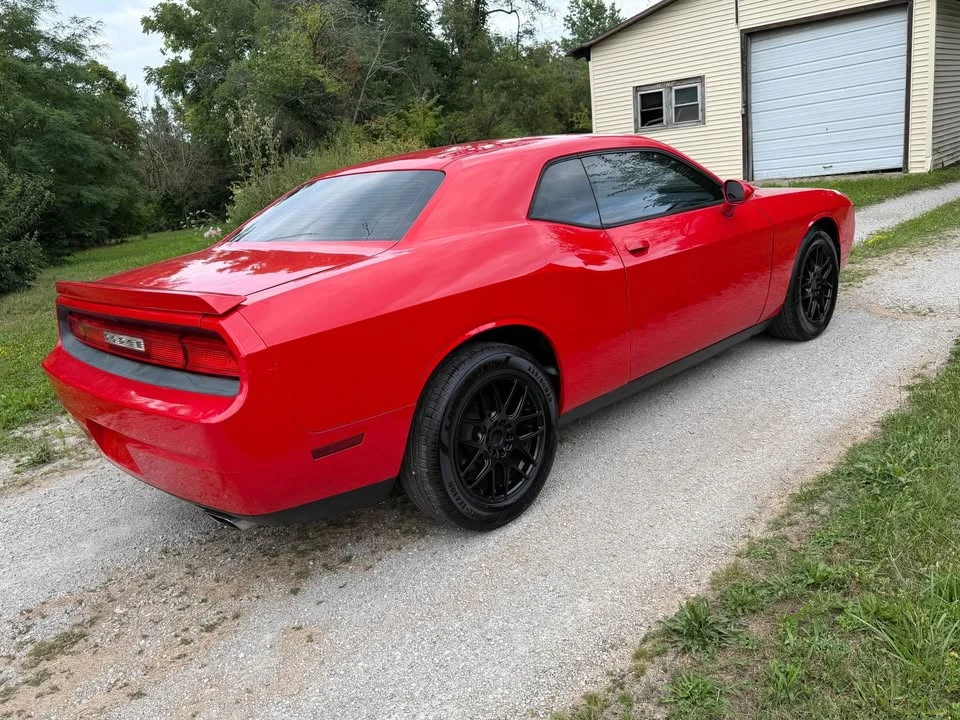 2014 Dodge Challenger 3rd Gen - Image 8 of 10