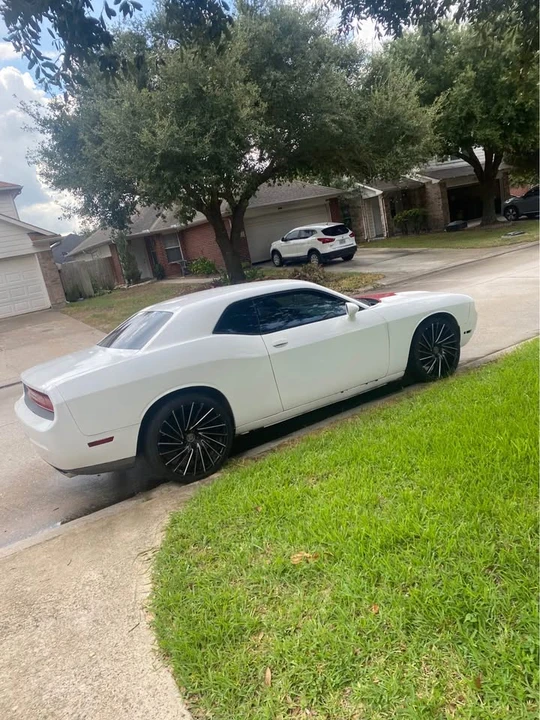 2014 Dodge Challenger 3rd Gen - Image 2 of 5
