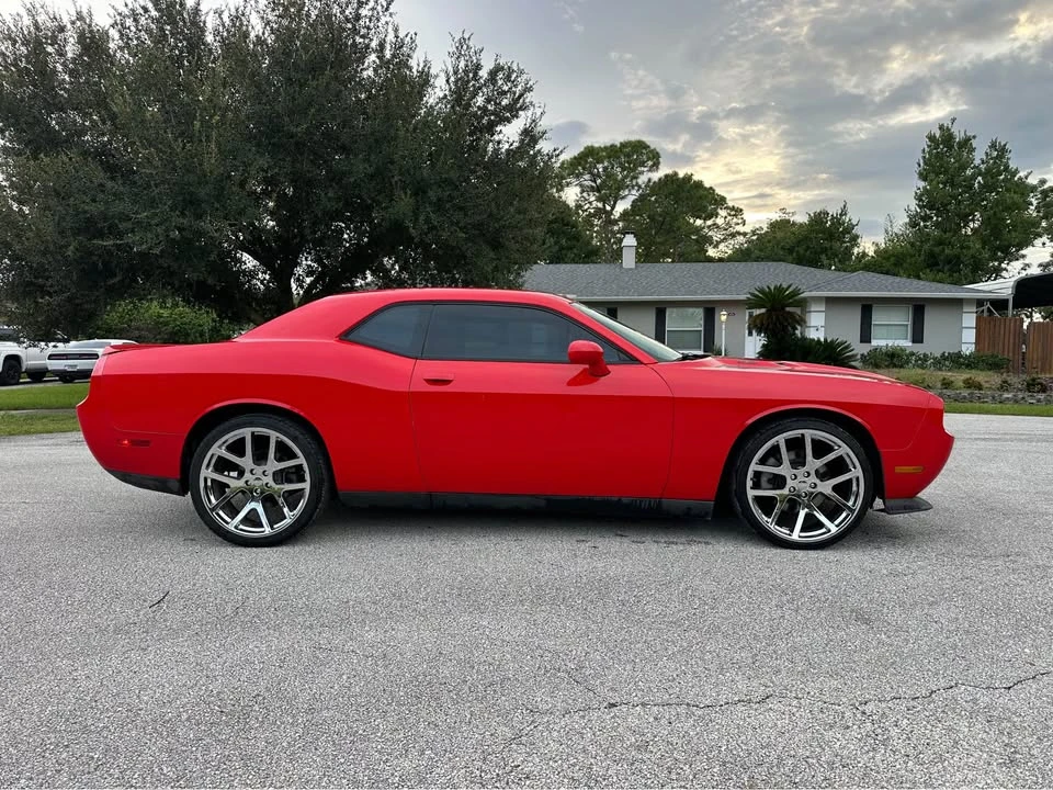 2014 Dodge Challenger 3rd Gen - Image 4 of 15