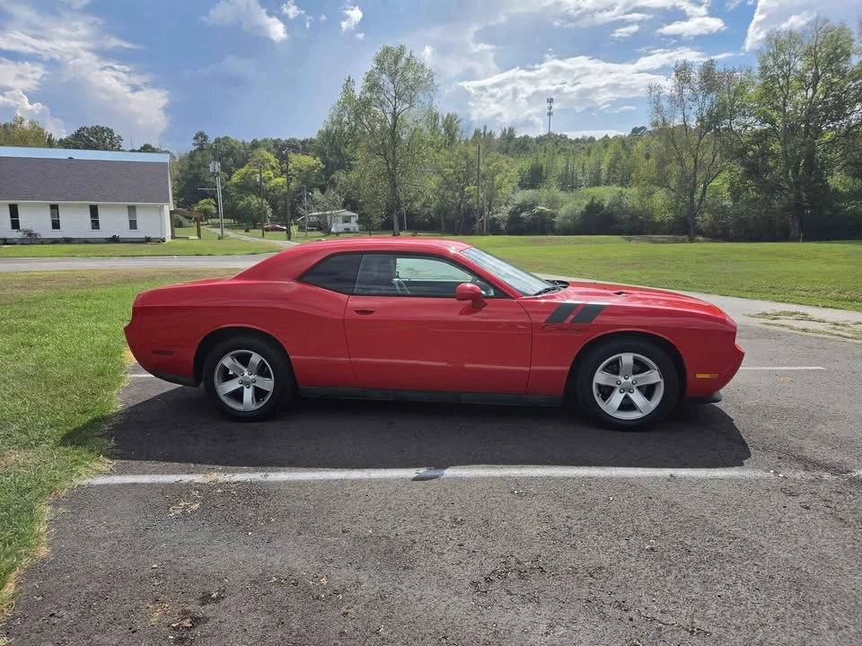 2014 Dodge Challenger 3rd Gen - Image 5 of 12