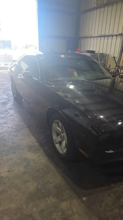 2014 Dodge Challenger 3rd Gen - Image 4 of 5