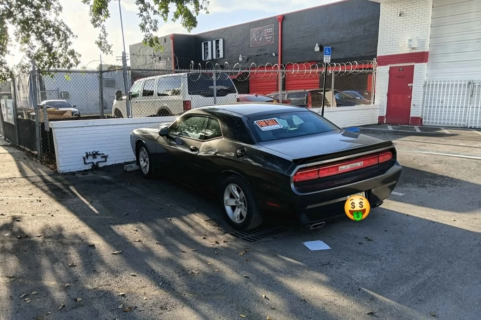 2014 Dodge Challenger 3rd Gen - Image 2 of 8