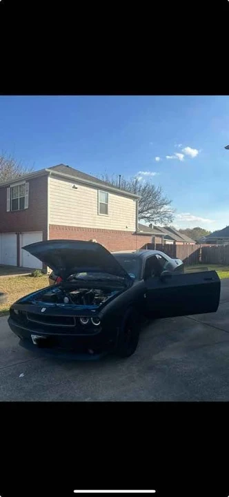 2014 Dodge Challenger SRT Hellcat 3rd Gen - Image 2 of 3