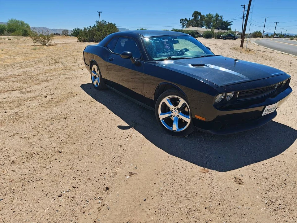 2014 Dodge Challenger 3rd Gen - Image 2 of 9