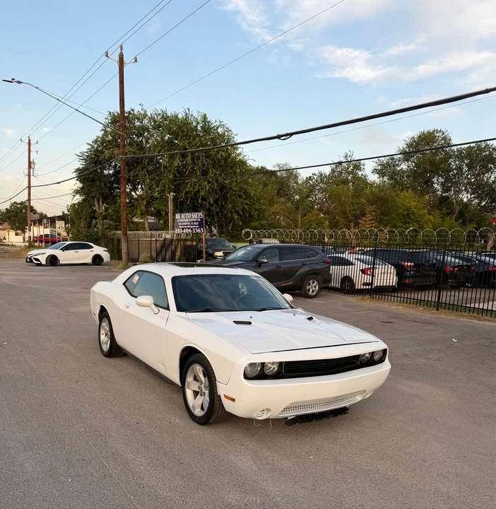2014 Dodge Challenger 3rd Gen - Image 8 of 10