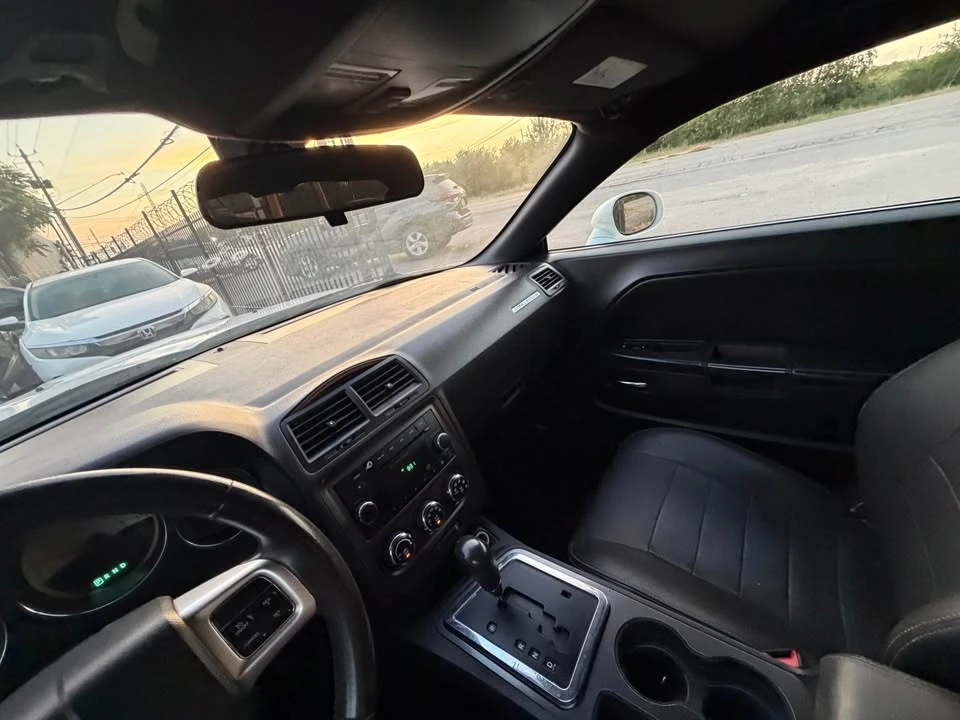 2014 Dodge Challenger 3rd Gen - Image 4 of 10