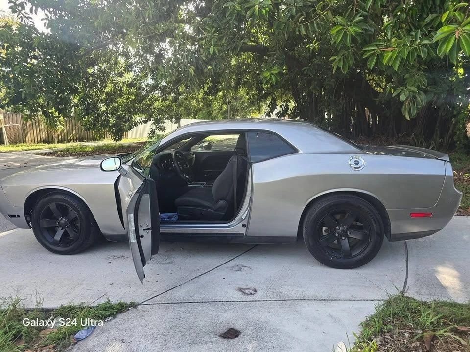 2014 Dodge Challenger 3rd Gen - Image 11 of 14