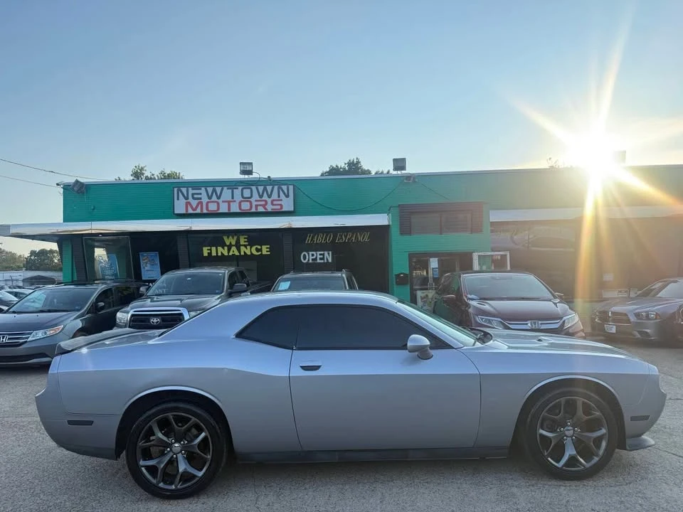 2014 Dodge Challenger 3rd Gen - Image 5 of 17