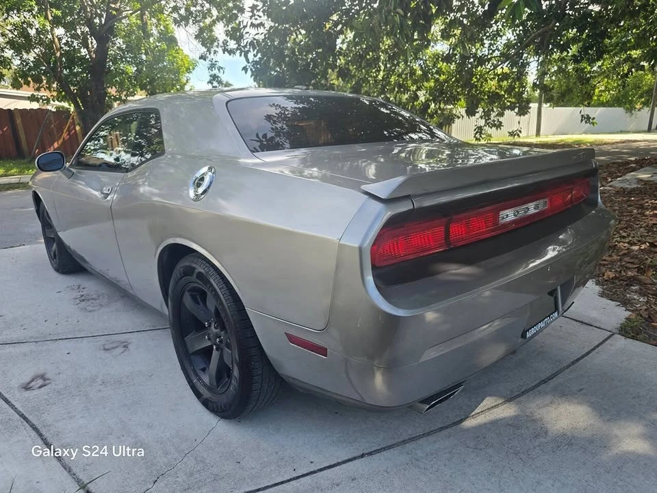2014 Dodge Challenger 3rd Gen - Image 9 of 14