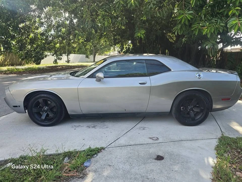 2014 Dodge Challenger 3rd Gen - Image 10 of 14