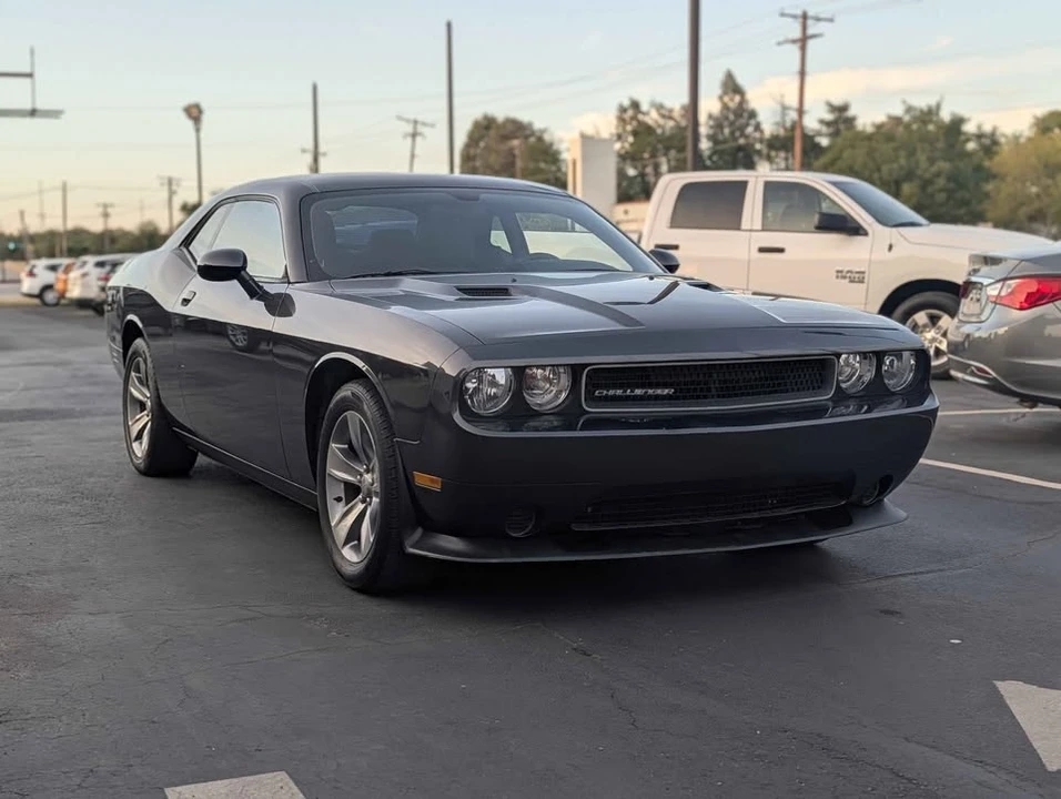 2014 Dodge Challenger 3rd Gen - Image 7 of 16