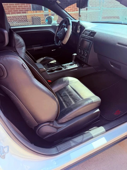 2014 Dodge Challenger 3rd Gen - Image 15 of 17