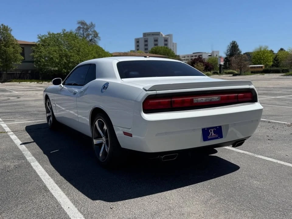 2014 Dodge Challenger 3rd Gen - Image 9 of 17