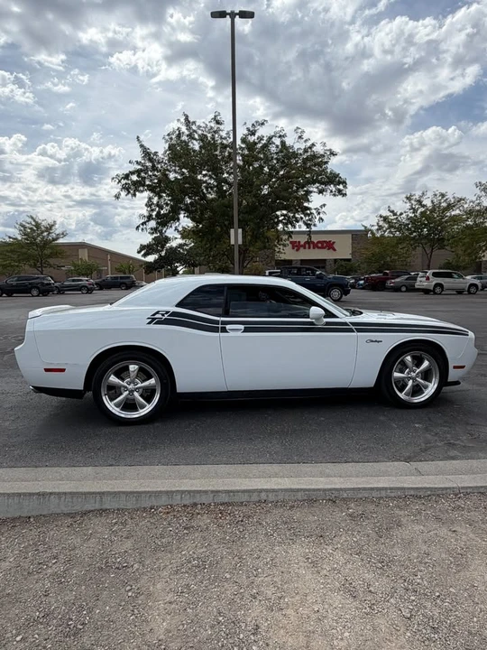 2014 Dodge Challenger 3rd Gen - Image 2 of 13