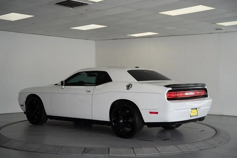 2014 Dodge Challenger 3rd Gen - Image 5 of 14