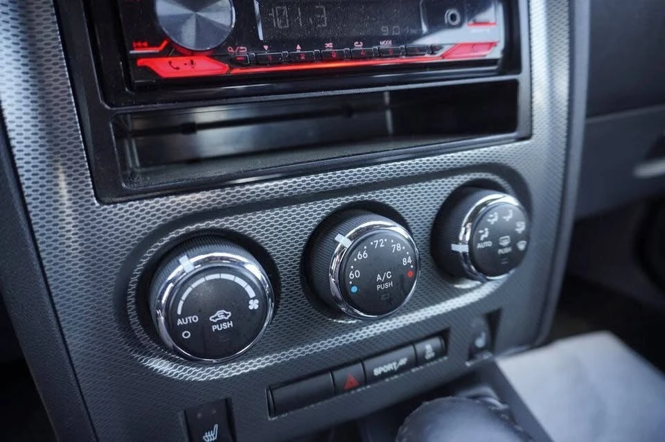 2014 Dodge Challenger 3rd Gen - Image 17 of 20