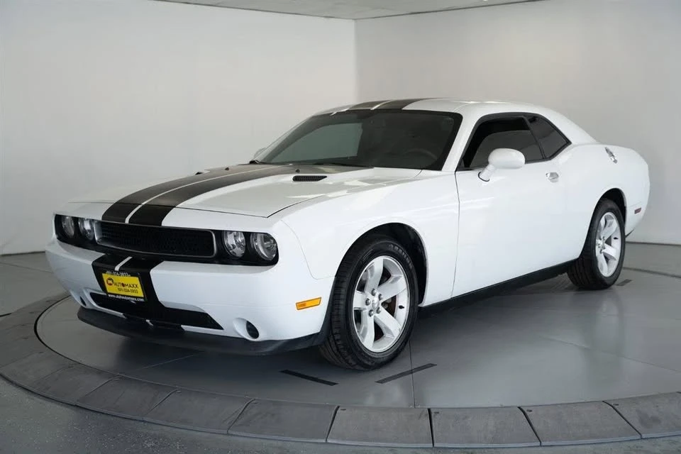2014 Dodge Challenger 3rd Gen - Image 2 of 15