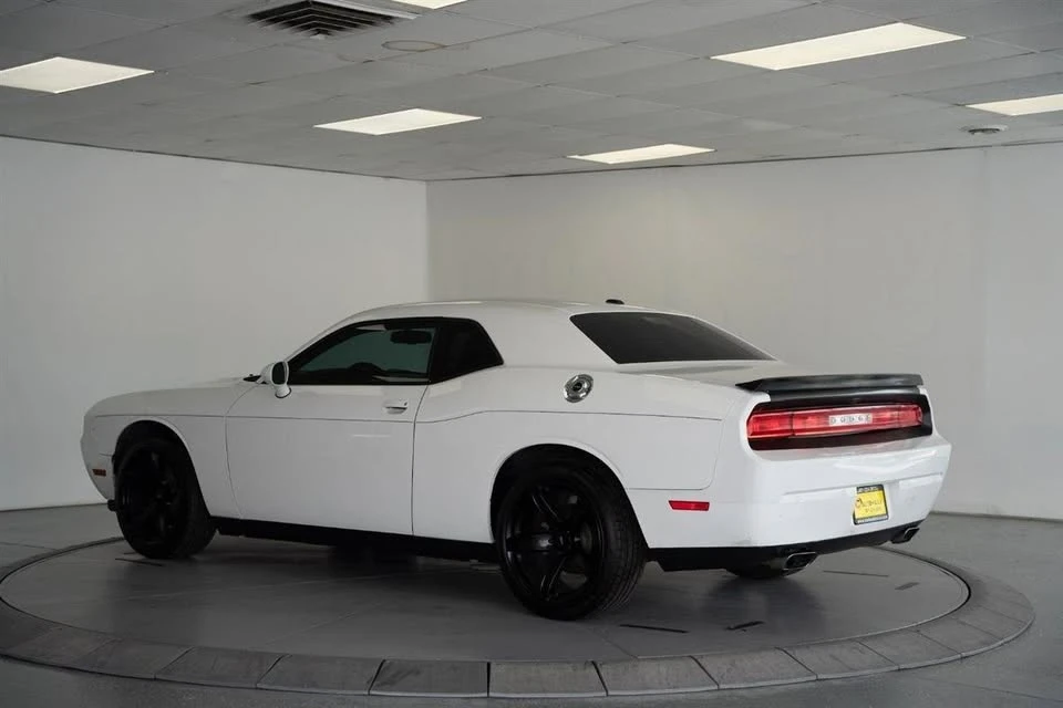 2014 Dodge Challenger 3rd Gen - Image 5 of 14