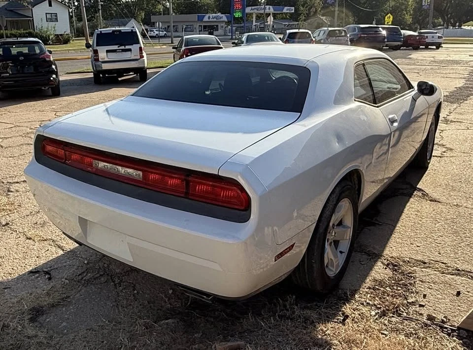 2014 Dodge Challenger 3rd Gen - Image 6 of 9