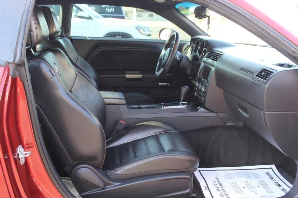 2014 Dodge Challenger 3rd Gen - Image 9 of 16