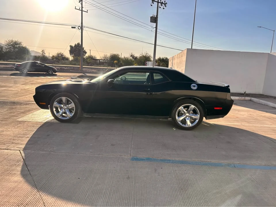 2014 Dodge Challenger 3rd Gen - Image 9 of 11