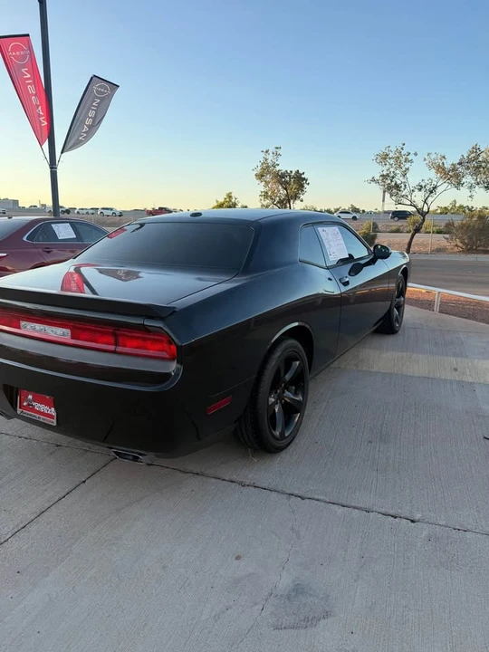 2014 Dodge Challenger 3rd Gen - Image 5 of 9