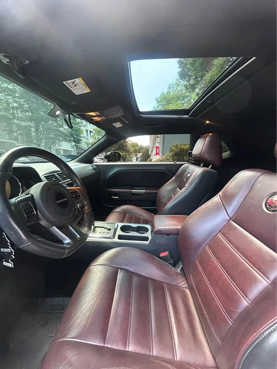 2014 Dodge Challenger 3rd Gen - Image 10 of 12