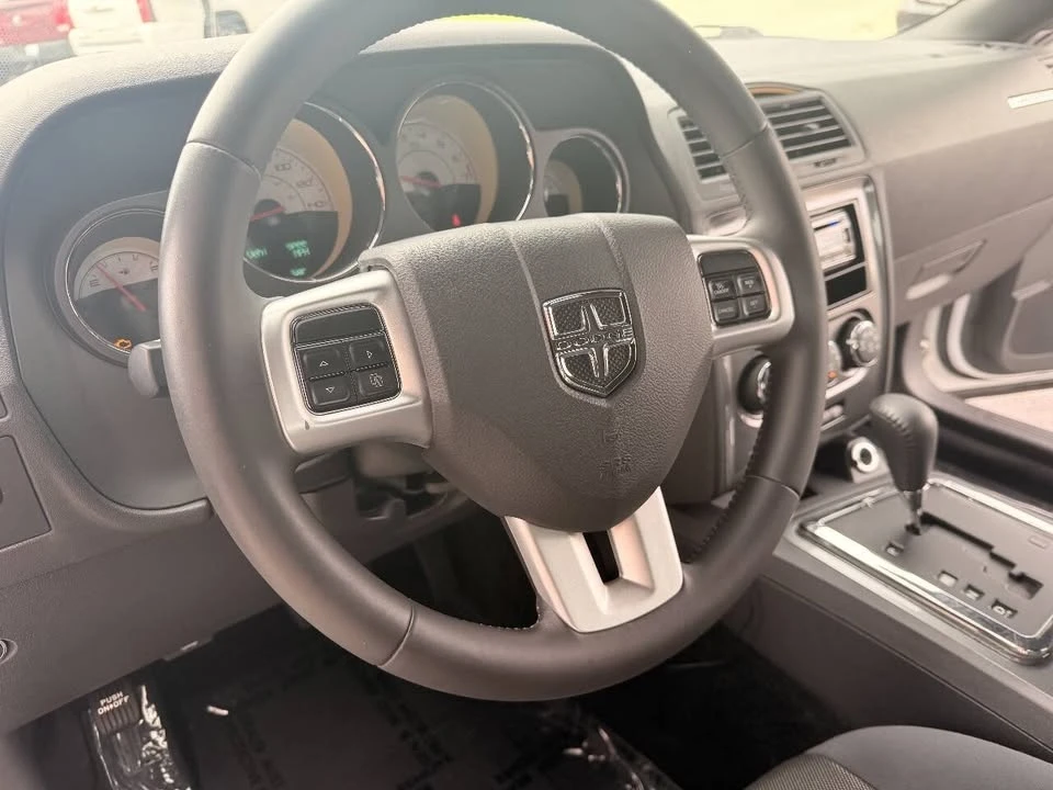 2014 Dodge Challenger 3rd Gen - Image 17 of 20