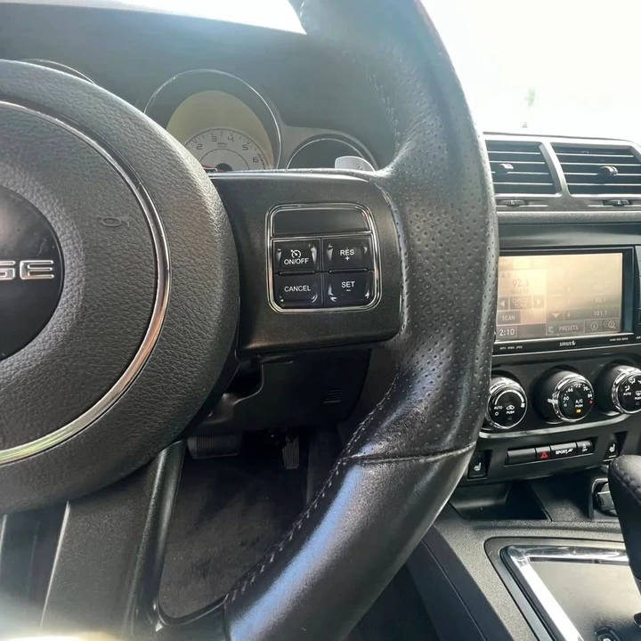 2014 Dodge Challenger 3rd Gen - Image 13 of 20