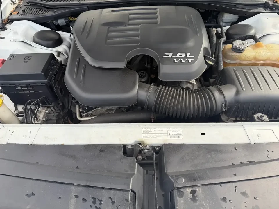 2014 Dodge Challenger 3rd Gen - Image 13 of 14