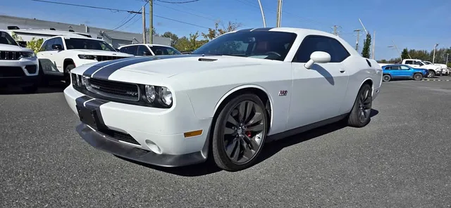 2014 Dodge Challenger SRT8