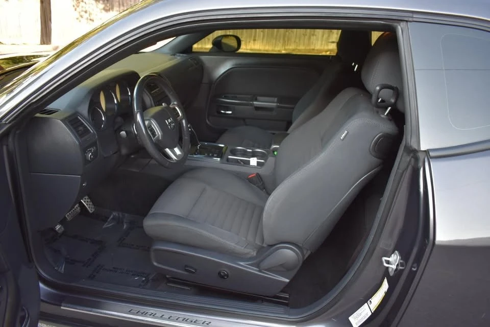 2014 Dodge Challenger 3rd Gen - Image 10 of 20